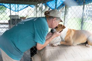 staff at Dublin Laurens Humane Society Georgia