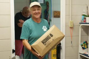 staff at Dublin Laurens Humane Society Georgia